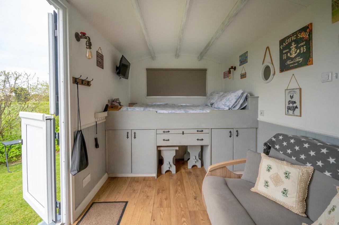 Lanterns Shepherds Huts & Glamping Happisburgh Экстерьер фото